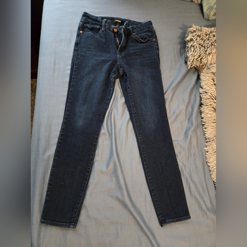 Express jeans Size: small SkinnyMid rise Ultra hyper stretch Small/ reg fit